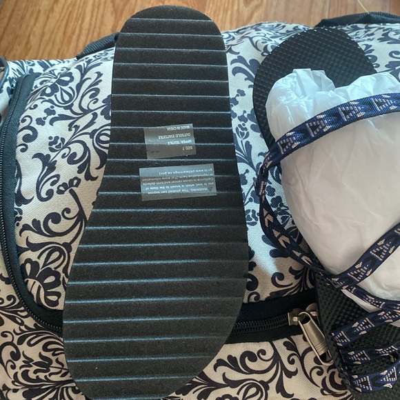 Olivia miller sandals - Picture 3 of 3